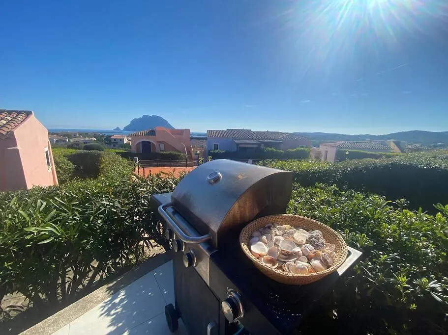 Villetta Girasole, Piscina, Vista Mare, Wifi Porto San Paolo  Holiday home