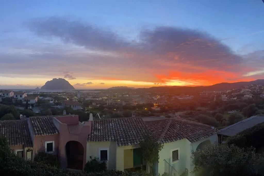 Holiday home Villetta Girasole, Piscina, Vista Mare, Wifi Porto San Paolo